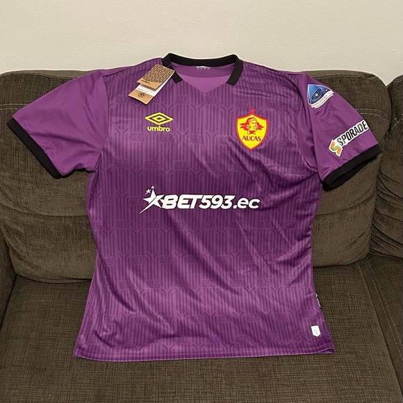 Umbro Authentic S.D. Aucas Purple Soccer 2023 Ecuador Jersey Men’s Sz: XL